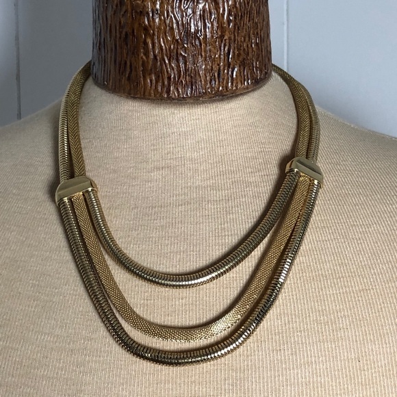 - Vintage Faux Gold Neck Piece. - Picture 2 of 3